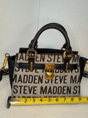 S.mSteve Madden Black & Beige Logo Satche